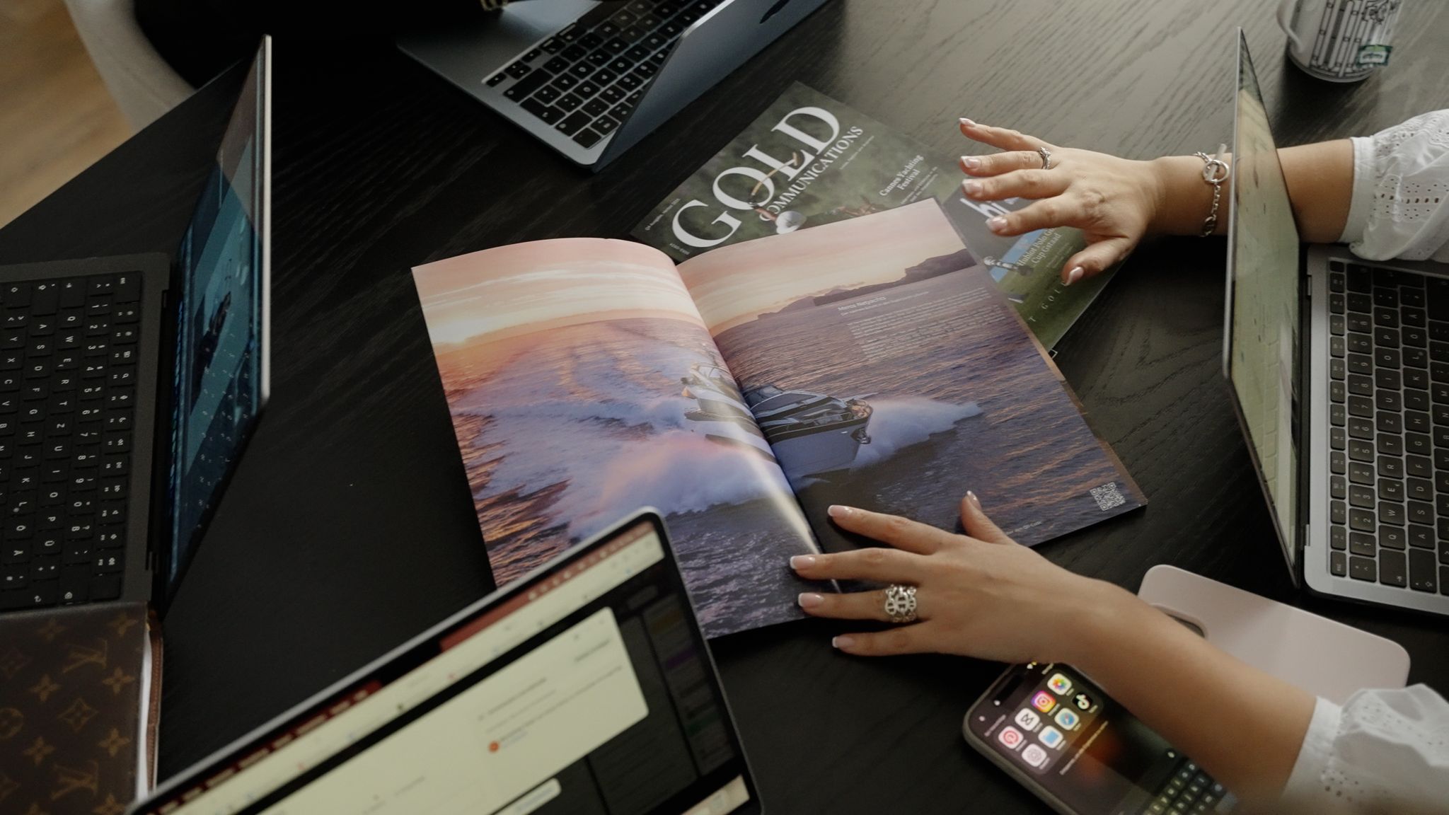 Gold communication Magazien